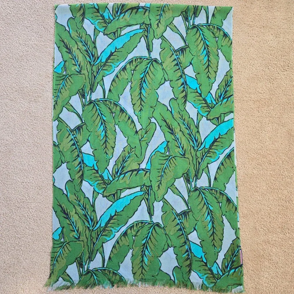 NWOT Vineyard Vines 100% Merino Wool Lightweight Banana Leaf Scarf Tropical